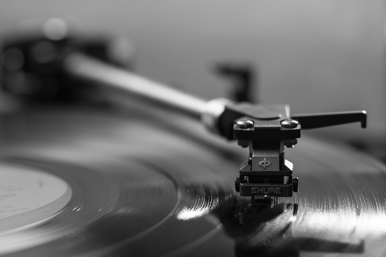 Comparatif des meilleures platines vinyles pour débutants