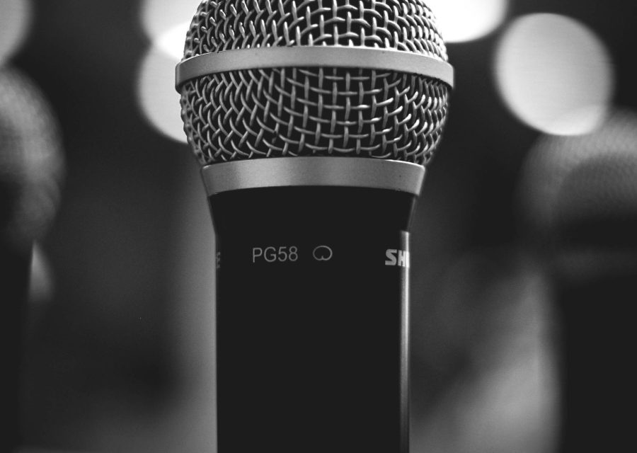 Pourquoi le Shure SM58 est-il un choix fiable pour les concerts en plein air ?