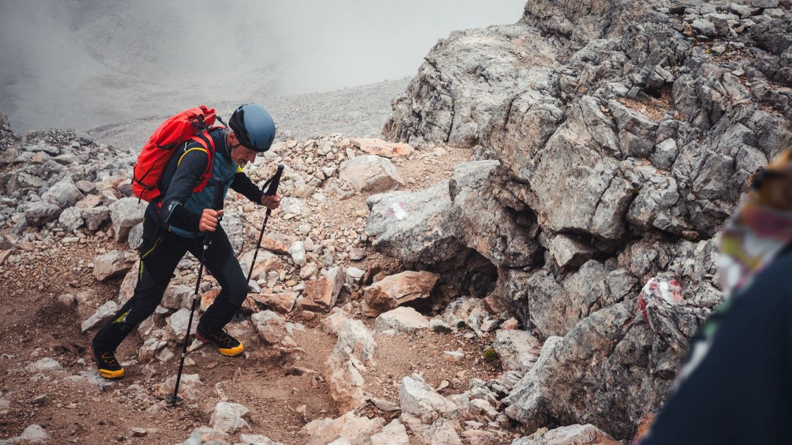 Bâtons de trail : bien régler la longueur avant de partir