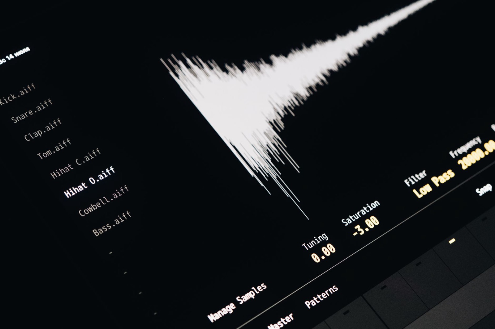 Écran de console affichant une forme d'onde audio en cours de mixage