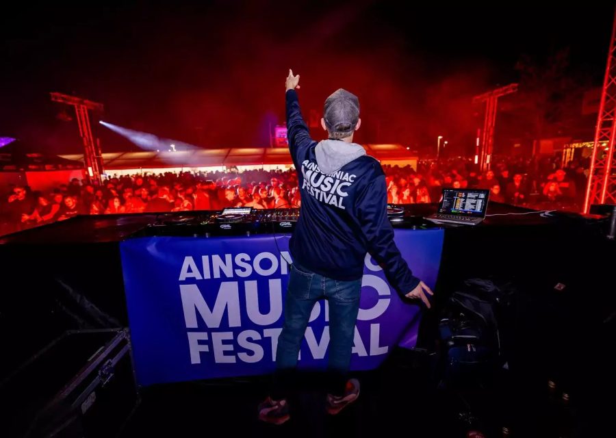 DJ à Bourg-en-Bresse : Chris Aeson, 25 ans de soirées festives