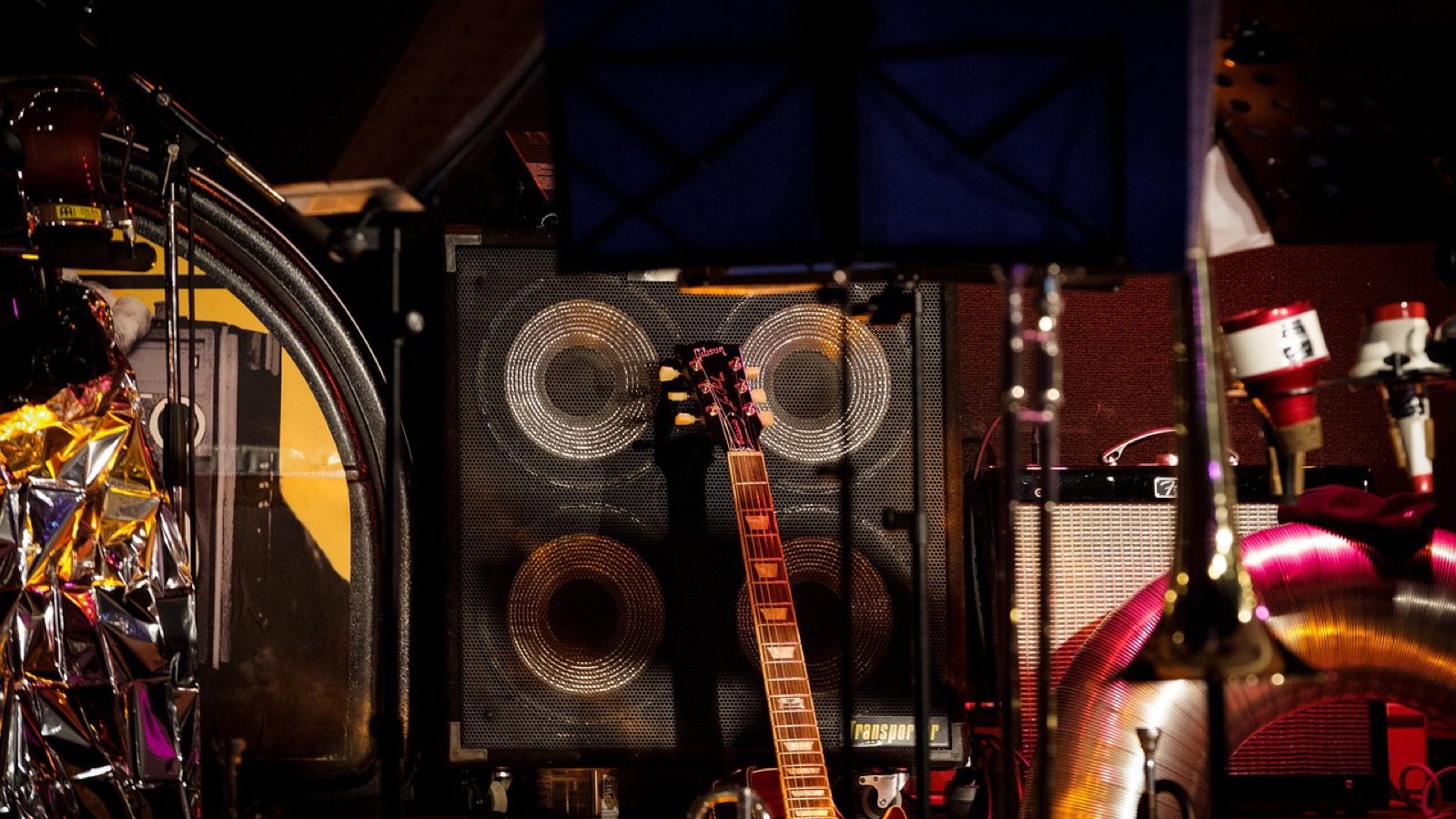 Régler ses retours de scène en trio sans guitariste