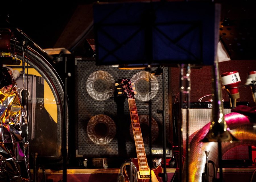 Régler ses retours de scène en trio sans guitariste