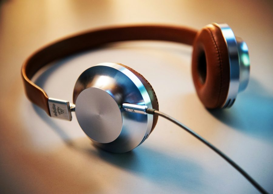 Voyageurs : Quel casque audio choisir entre Sony et Bose ?