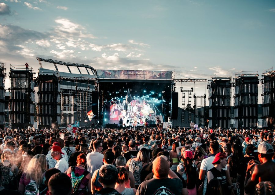 Concerts en plein air : Équipements indispensables pour un son parfait