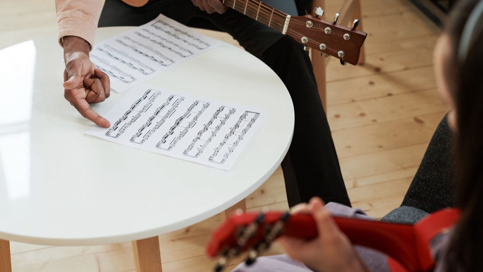 Tablature guitare chant de Noël PDF : jouer juste en petite salle